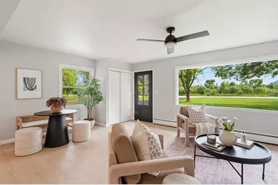 7526 W County Line Rd, Mequon, WI 53092 - Photo 8