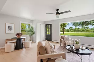 7526 W County Line Rd, Mequon, WI 53092 - Photo 8