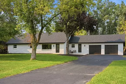 7526 W County Line Rd, Mequon, WI 53092 - Photo 2