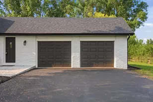 7526 W County Line Rd, Mequon, WI 53092 - Photo 56