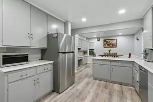 3140 S 40th St, Milwaukee, WI 53215 - Photo 10
