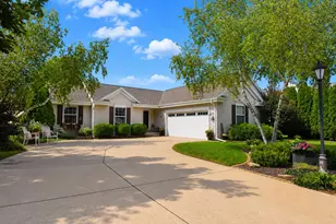 3608 Rivers Crossing Dr, Waukesha, WI 53189 - Photo 32