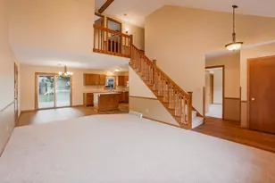 980 Bartlett Dr, Oconomowoc, WI 53066 - Photo 4