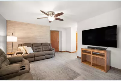 12405 W Euclid Ave, New Berlin, WI 53151 - Photo 12