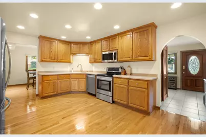 12405 W Euclid Ave, New Berlin, WI 53151 - Photo 6