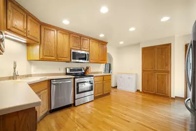12405 W Euclid Ave, New Berlin, WI 53151 - Photo 8