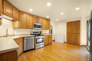 12405 W Euclid Ave, New Berlin, WI 53151 - Photo 8