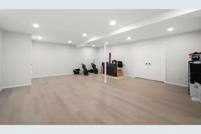 12405 W Euclid Ave, New Berlin, WI 53151 - Photo 24
