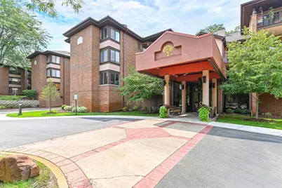 1600 W Green Tree Rd #B130, Glendale, WI 53209 - Photo 2