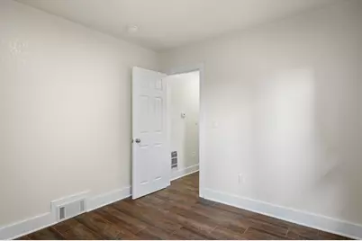 3258 N 23rd St, Milwaukee, WI 53206 - Photo 20