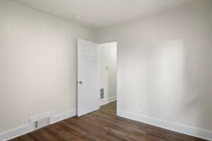 3258 N 23rd St, Milwaukee, WI 53206 - Photo 20