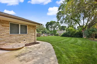 9515 W Hadley St, Milwaukee, WI 53222 - Photo 50