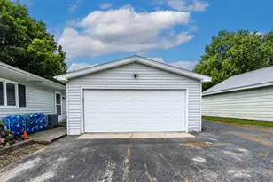 135 Prairie St, Sharon, WI 53585 - Photo 18