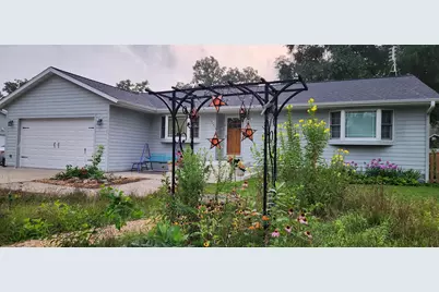 11626 N Lake St, Milton, WI 53563 - Photo 2