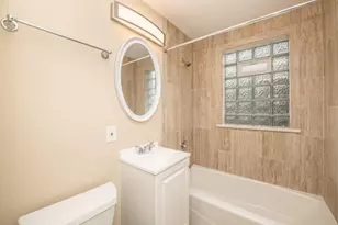 5026 N Bay Ridge Ave, Whitefish Bay, WI 53217 - Photo 6