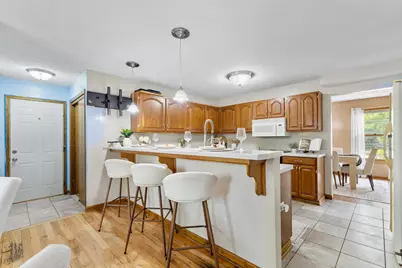 2615  Faringdon Ct, Waukesha, WI 53188 - Photo 10