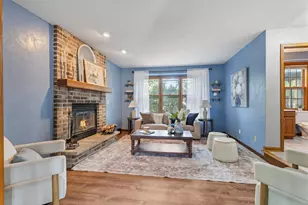 2615 Faringdon Ct, Waukesha, WI 53188 - Photo 4