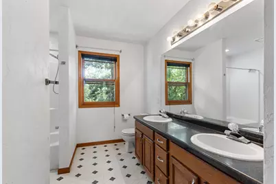 2615  Faringdon Ct, Waukesha, WI 53188 - Photo 18