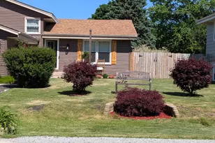 1525 Prairie Dr, Racine, WI 53406 - Photo 1