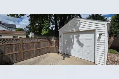 2816  Gillen St, Racine, WI 53403 - Photo 34