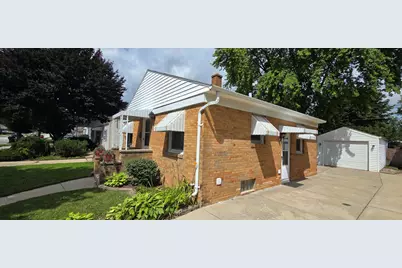 2816  Gillen St, Racine, WI 53403 - Photo 2