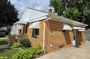 2816 Gillen St, Racine, WI 53403 - Photo 2