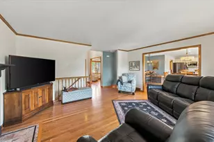 258 Clover Ln, Fredonia, WI 53021 - Photo 6