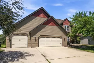 258 Clover Ln, Fredonia, WI 53021 - Photo 2