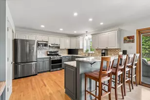258 Clover Ln, Fredonia, WI 53021 - Photo 10