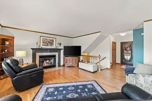 258 Clover Ln, Fredonia, WI 53021 - Photo 8