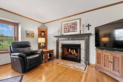 258  Clover Ln, Fredonia, WI 53021 - Photo 6
