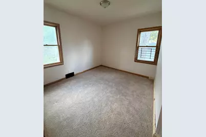3050 N 24th Pl, Milwaukee, WI 53206 - Photo 16
