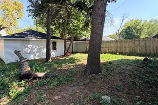 3050 N 24th Pl, Milwaukee, WI 53206 - Photo 6
