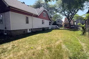 3050 N 24th Pl, Milwaukee, WI 53206 - Photo 4