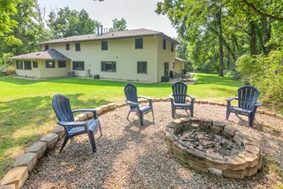 126 N Lapham Peak Rd, Delafield, WI 53018 - Photo 6