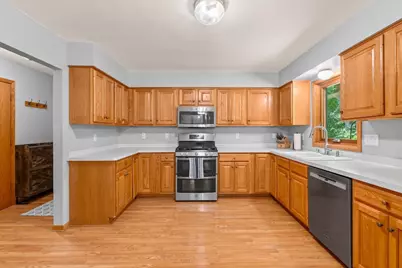 126 N Lapham Peak Rd, Delafield, WI 53018 - Photo 18