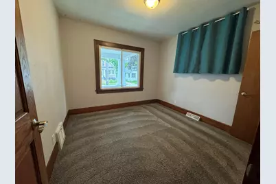 517  Hayes Ave, Racine, WI 53405 - Photo 10