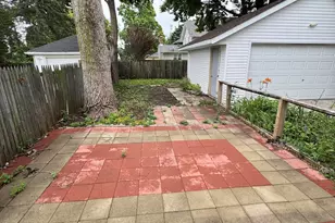 517 Hayes Avenue, Racine, WI 53405 - Photo 18