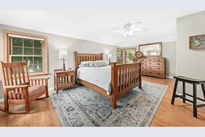 2439 N 81st St, Wauwatosa, WI 53213 - Photo 16
