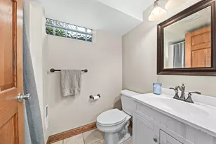 2439 N 81st St, Wauwatosa, WI 53213 - Photo 26