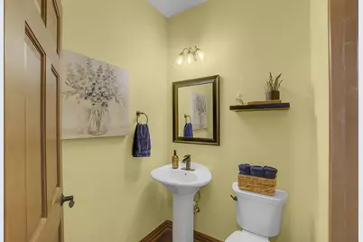 W270N2468  Orchard Ln, Pewaukee, WI 53072 - Photo 20