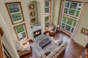 W270N2468 Orchard Ln, Pewaukee, WI 53072 - Photo 8