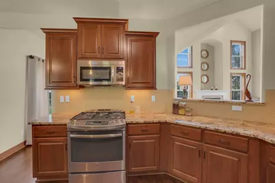 W270N2468  Orchard Ln, Pewaukee, WI 53072 - Photo 14