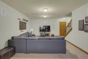 W270N2468 Orchard Ln, Pewaukee, WI 53072 - Photo 32