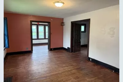 7229  Sheridan Rd, Kenosha, WI 53142 - Photo 4