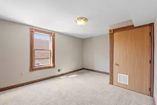 2210 S Winchester St, Milwaukee, WI 53207 - Photo 30