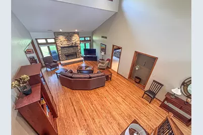 504 N Ponderosa Dr, Hartland, WI 53029 - Photo 8