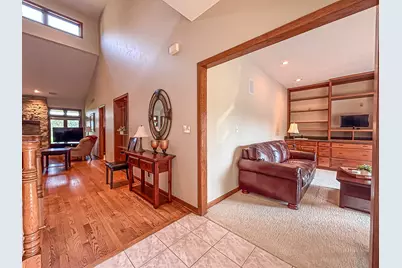 504 N Ponderosa Dr, Hartland, WI 53029 - Photo 4
