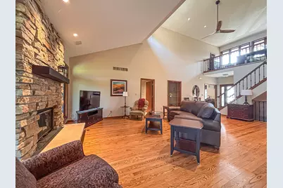 504 N Ponderosa Dr, Hartland, WI 53029 - Photo 10