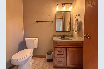 504 N Ponderosa Dr, Hartland, WI 53029 - Photo 20
